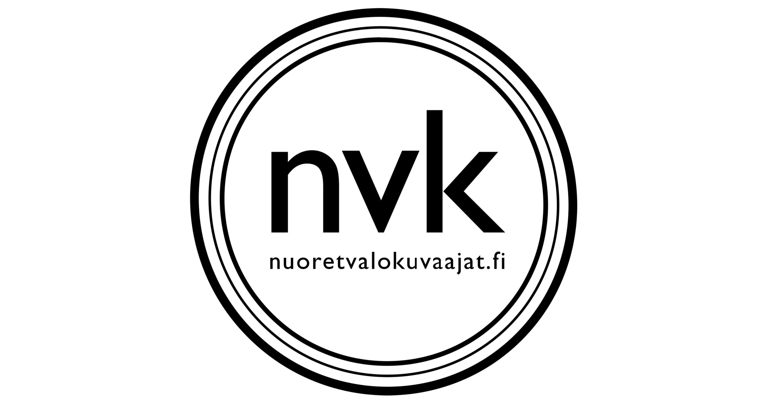 Nuoret Valokuvaajat ry ja Koulukuvausliitto Finnfoton jäseniksi